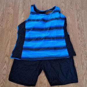 Daci NWT Plus Size Two Piece Swimsuit with Boyshorts Blue and Black  Sz 26